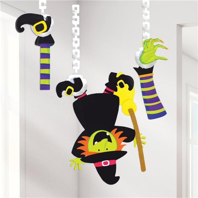 3 witch in chains hanger