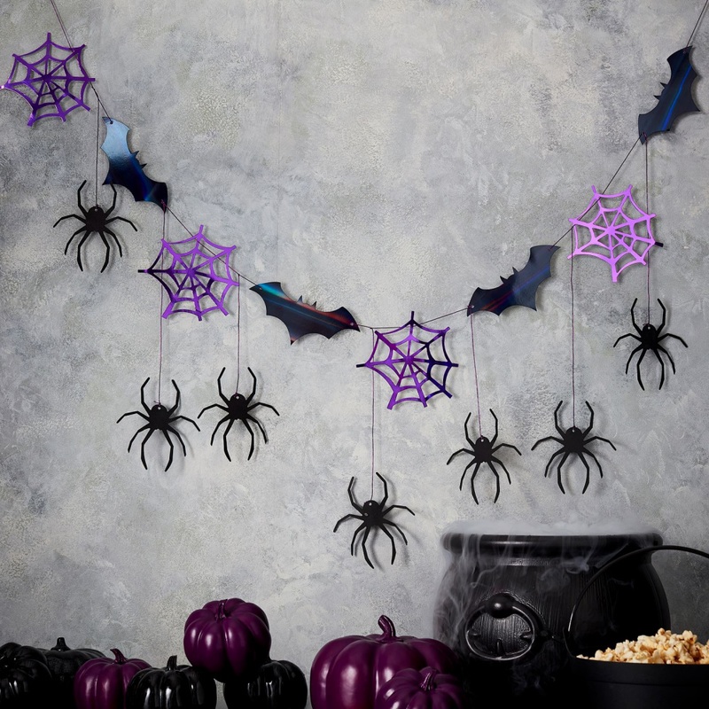 Creepy Castle Garland 3m