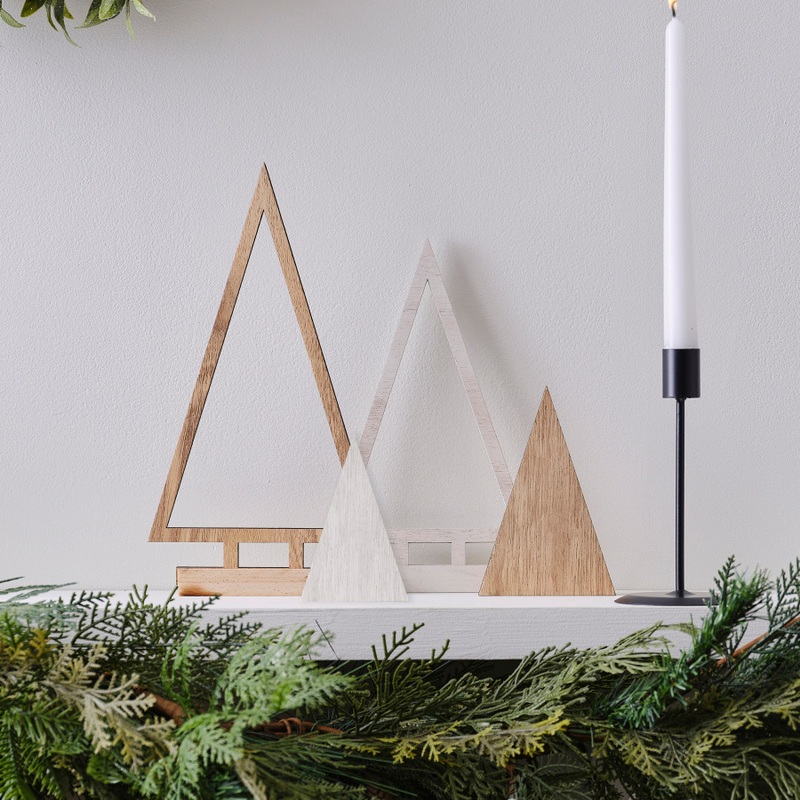 4 Christmas trees wood