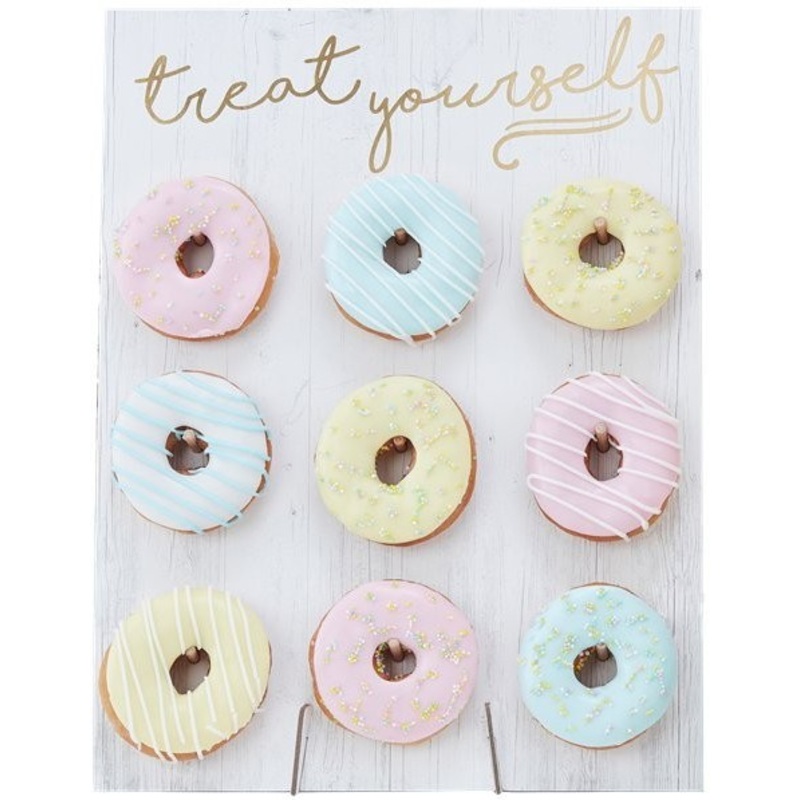 Donut wall 42cm x 32cm