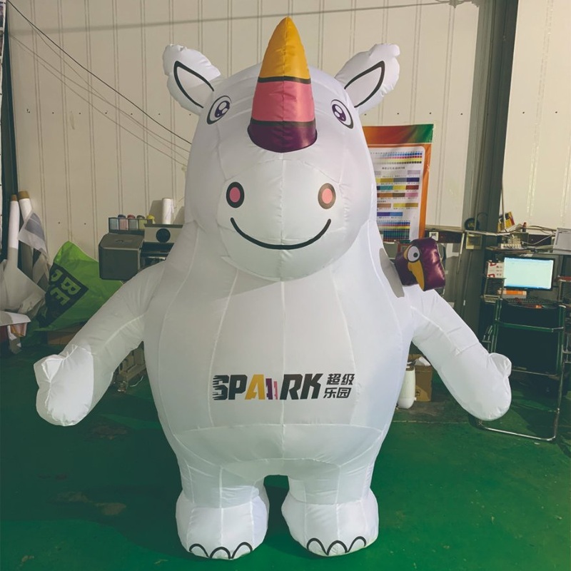 Low Price Customized Design Advertising Inflatable Figure Cartoon