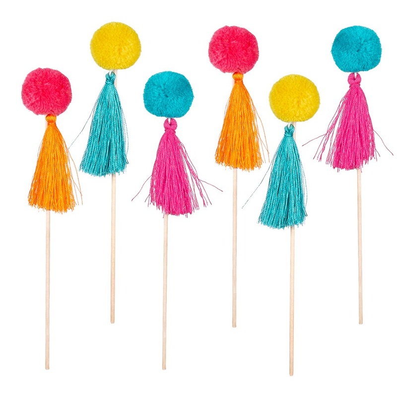 6 Llama Cocktail Sticks 18cm