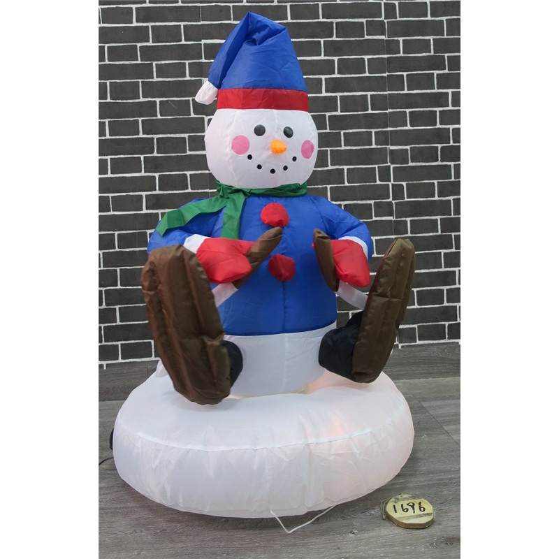 2023 New American Football Santa Christmas Santa Claus Outdoor Yard Game Inflatable Yard Decoration