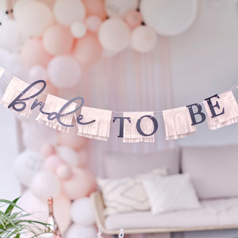 Romantic bride to be garland XXm